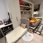 Sharing Studio Apartment With Me